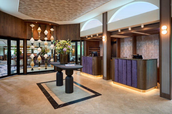 viva-beyond-lobby